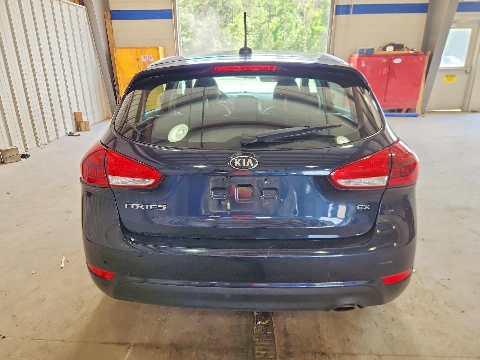 2017 Kia Forte მანქანა იყიდება აუქციონზე, vin: KNAFX5A83H5725952, აუქციონის ნომერი: 58822286