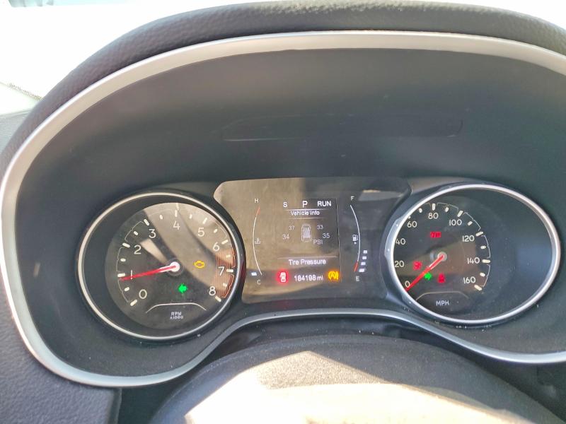 2018 Jeep Compass მანქანა იყიდება აუქციონზე, vin: 3C4NJCBB5JT267349, აუქციონის ნომერი: 55630406