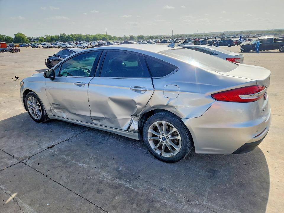 59234306 :رقم المزاد ، 3FA6P0LUXKR147908 vin ، 2019 Ford Fusion مزاد بيع