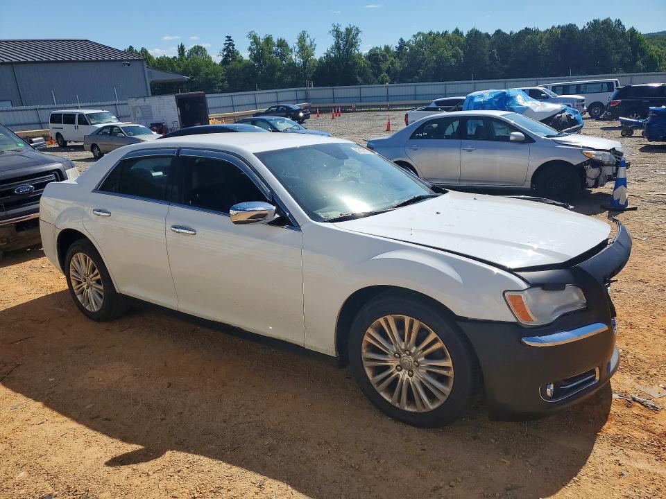 Продажа на аукционе авто 2013 Chrysler 300c, vin: 2C3CCAKG5DH683033, номер лота: 57170576