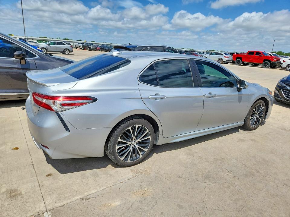 Aukcja sprzedaży 2018 Toyota Camry, vin: 4T1B11HK3JU577869, numer aukcji: 53544016