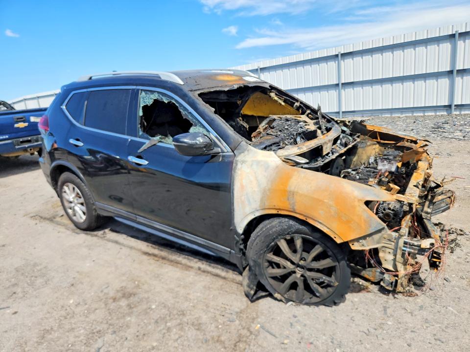 58714486 :رقم المزاد ، 5N1AT2MT5JC818296 vin ، 2018 Nissan Rogue مزاد بيع