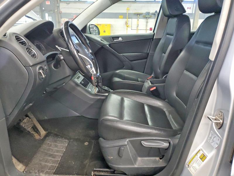 2017 Volkswagen Tiguan მანქანა იყიდება აუქციონზე, vin: WVGBV7AX2HK013102, აუქციონის ნომერი: 56166956