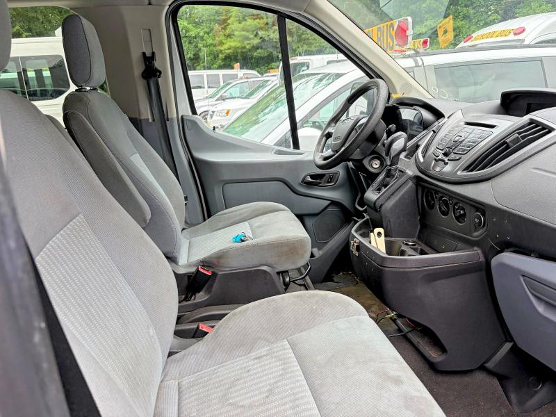 58864126 :رقم المزاد ، 1FBZX2ZMOFKA38754 vin ، 2015 Ford Transit مزاد بيع