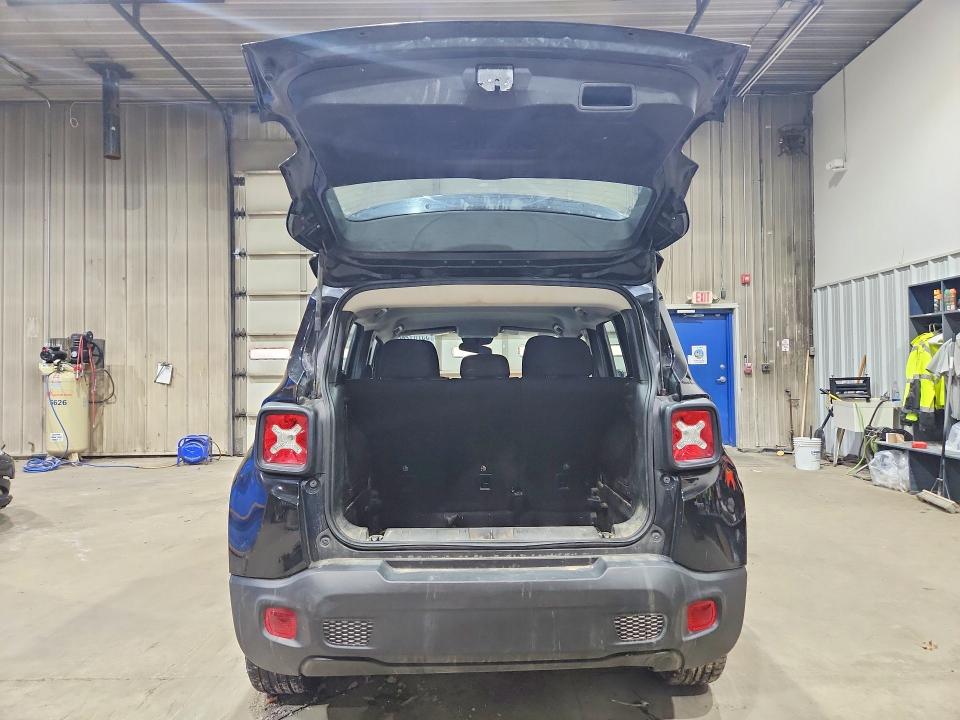 55781286 :رقم المزاد ، ZACNJBAB3LPL32427 vin ، 2020 Jeep Renegade مزاد بيع