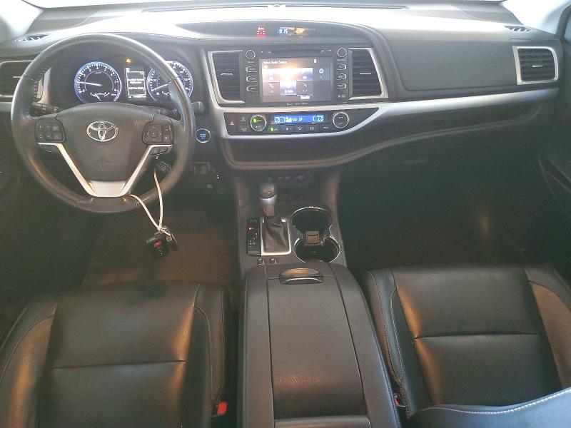 2018 Toyota Highlander მანქანა იყიდება აუქციონზე, vin: 5TDJZRFH4JS898094, აუქციონის ნომერი: 55470606