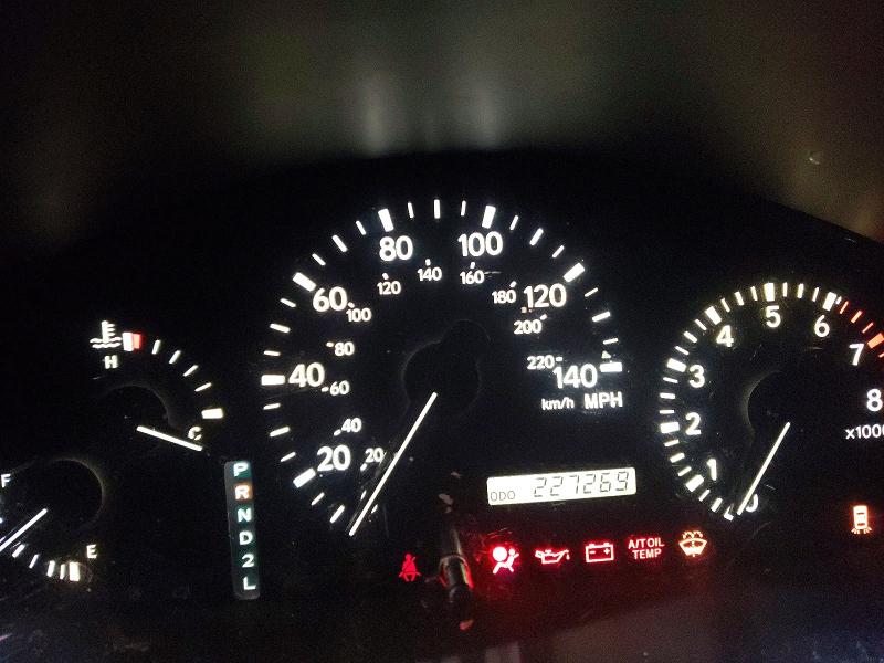 57631056 :رقم المزاد ، JTJHF10UX20240814 vin ، 2002 Lexus Rx مزاد بيع