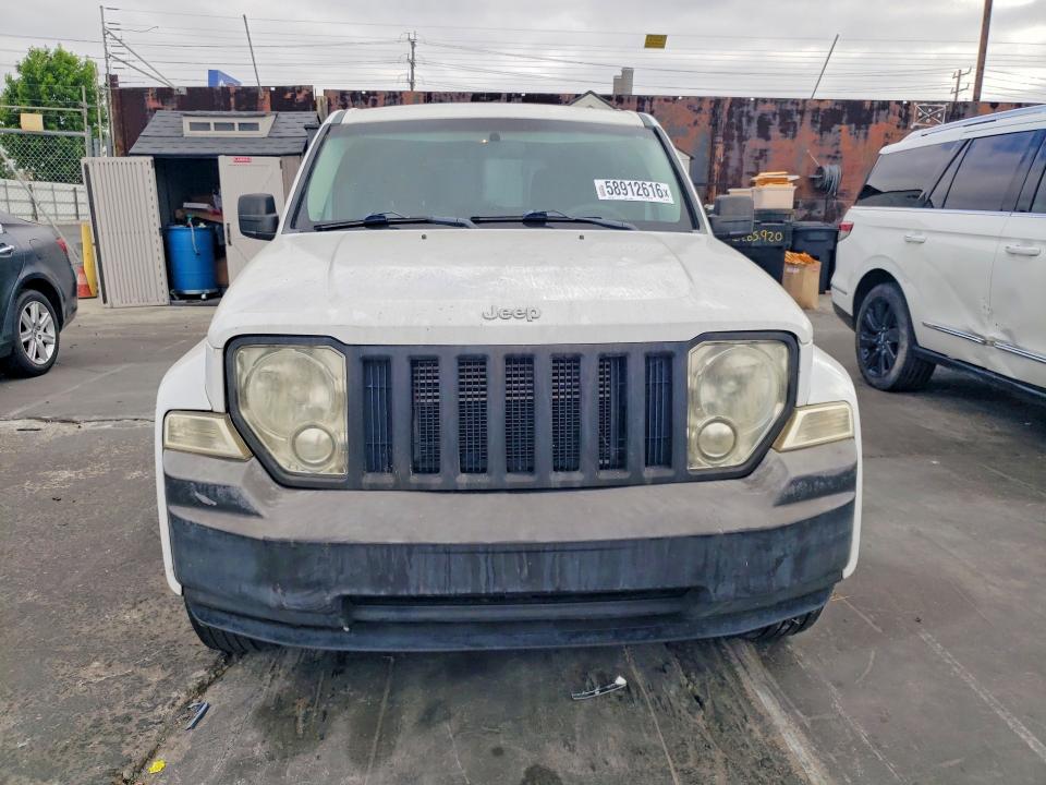 58912616 :رقم المزاد ، 1J4PN2GK3BW568532 vin ، 2011 Jeep Liberty مزاد بيع