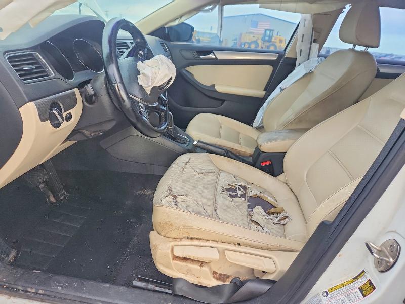 56137736 :رقم المزاد ، 3VWDB7AJ5HM364397 vin ، 2017 Volkswagen Jetta مزاد بيع
