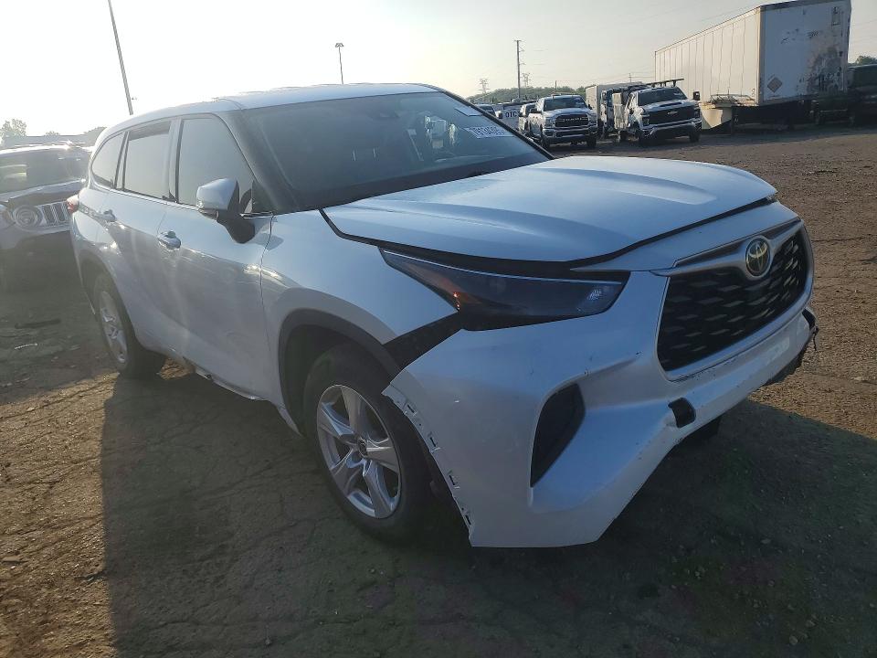 Продаж на аукціоні авто 2022 Toyota Highlander, vin: 5TDCZRAH6NS123611, номер лоту: 79134395