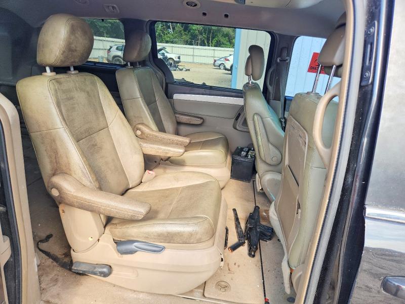 2011 Volkswagen Routan მანქანა იყიდება აუქციონზე, vin: 2V4RW3DG8BR717680, აუქციონის ნომერი: 85988505