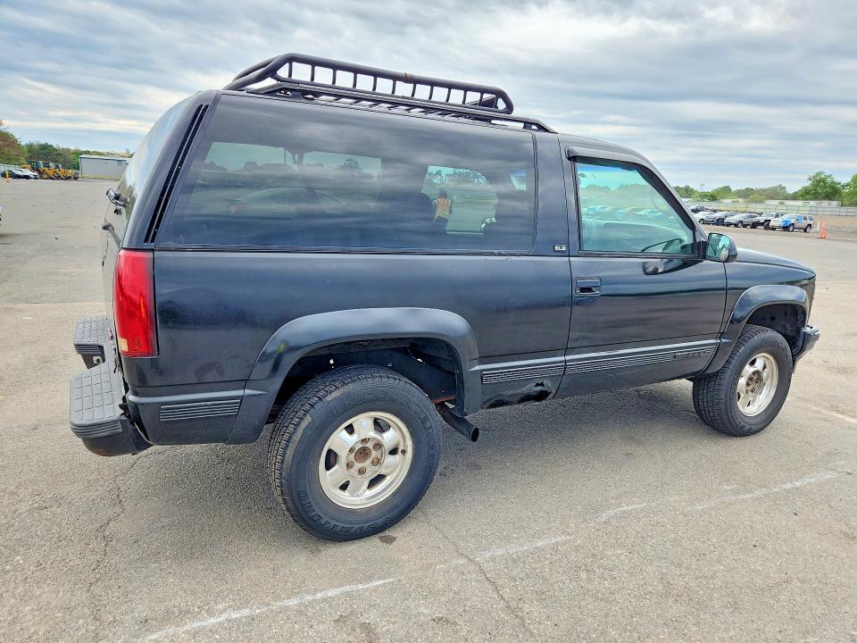 1995 Gmc Yukon მანქანა იყიდება აუქციონზე, vin: 1GKEK18K4SJ701315, აუქციონის ნომერი: 58058636