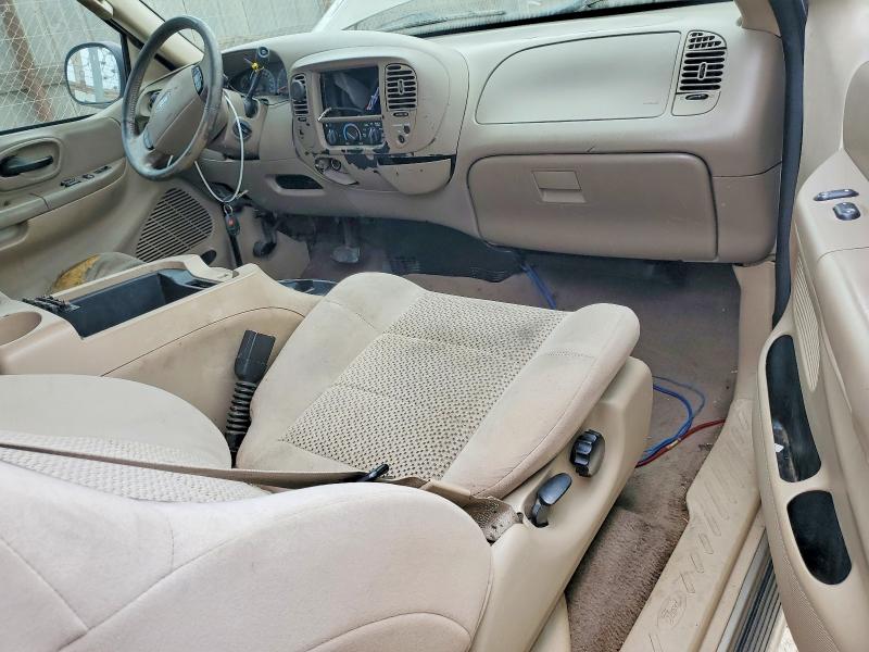 57867486 :رقم المزاد ، 2FTRX17203CA26479 vin ، 2003 Ford F150 مزاد بيع