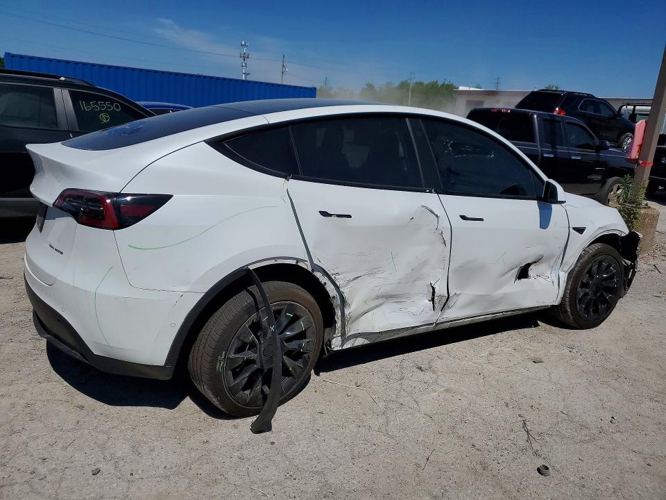 Auction sale of the 2022 Tesla Model Y, vin: 7SAYGDEE2NF413284, lot number: 58672286