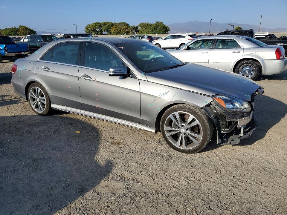 55592416 :رقم المزاد ، WDDHF5KB8FB090143 vin ، 2015 Mercedes-benz E مزاد بيع