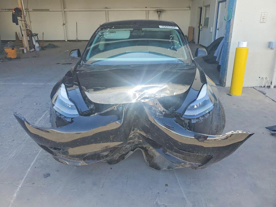 55602666 :رقم المزاد ، 5YJ3E1EB1NF335467 vin ، 2022 Tesla Model 3 مزاد بيع