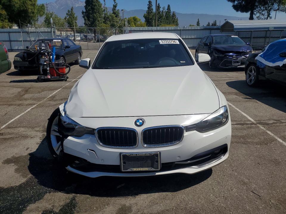2016 Bmw 328 მანქანა იყიდება აუქციონზე, vin: WBA8E9G50GNT47526, აუქციონის ნომერი: 57253796