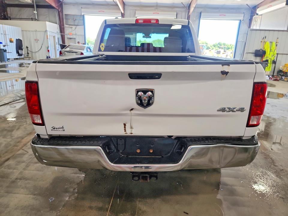 57182366 :رقم المزاد ، 1C6RR7KM8JS228024 vin ، 2018 Ram 1500 مزاد بيع
