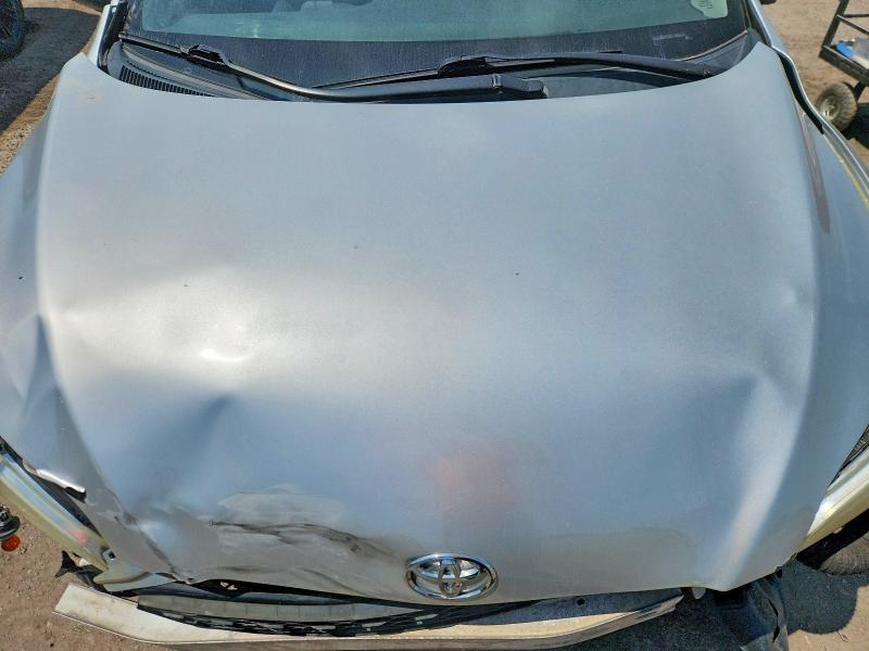 73340855 :رقم المزاد ، 2T1KU4EE5BC713865 vin ، 2011 Toyota Matrix مزاد بيع
