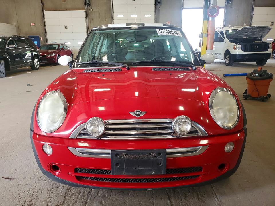 2006 Mini Cooper მანქანა იყიდება აუქციონზე, vin: WMWRC33586TK68614, აუქციონის ნომერი: 57560616