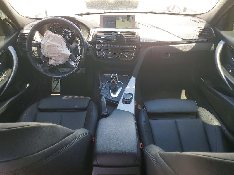 57039126 :رقم المزاد ، WBA8D9G53JNU66620 vin ، 2018 Bmw 330 مزاد بيع