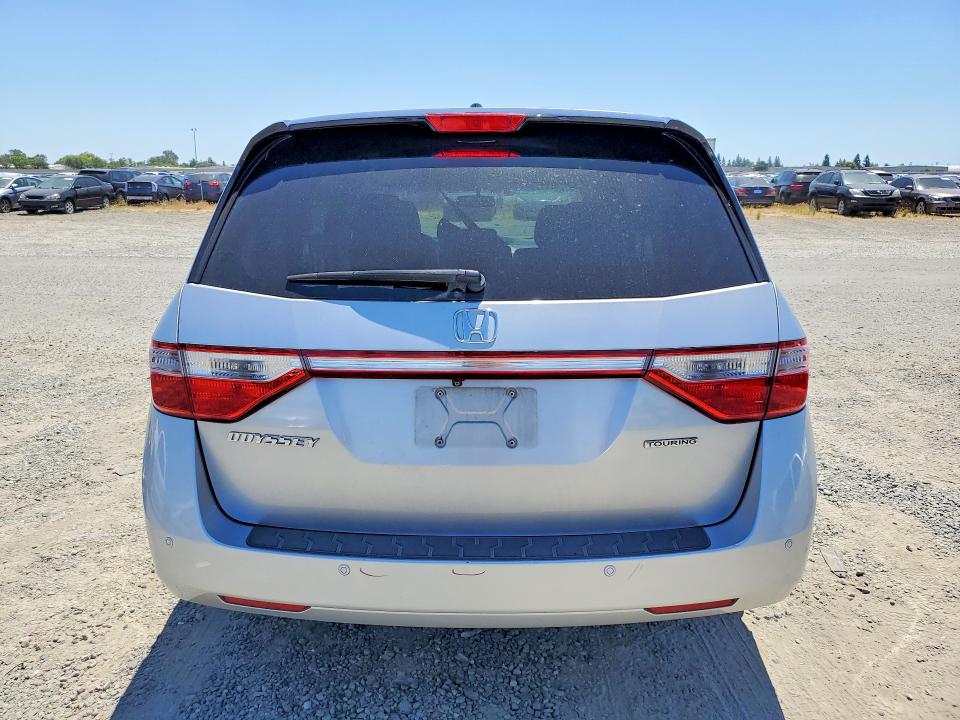 56477906 :رقم المزاد ، 5FNRL5H90BB013981 vin ، 2011 Honda Odyssey مزاد بيع