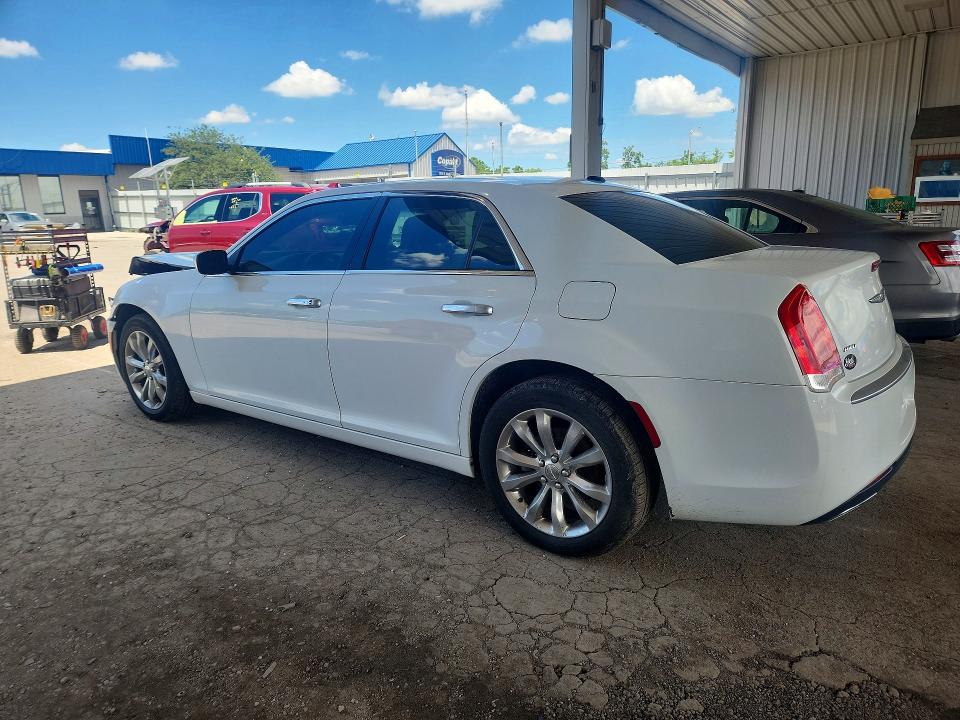 58233516 :رقم المزاد ، 2C3CCASG8FH792900 vin ، 2015 Chrysler 300c مزاد بيع