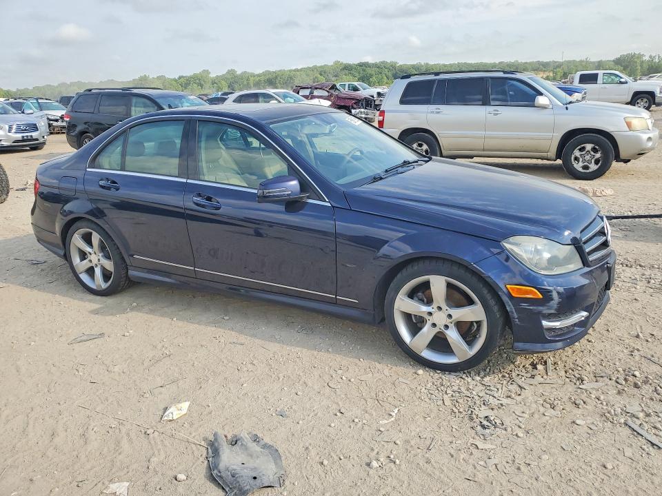 Продаж на аукціоні авто 2014 Mercedes-benz C, vin: WDDGF4HB2EA967517, номер лоту: 58812996