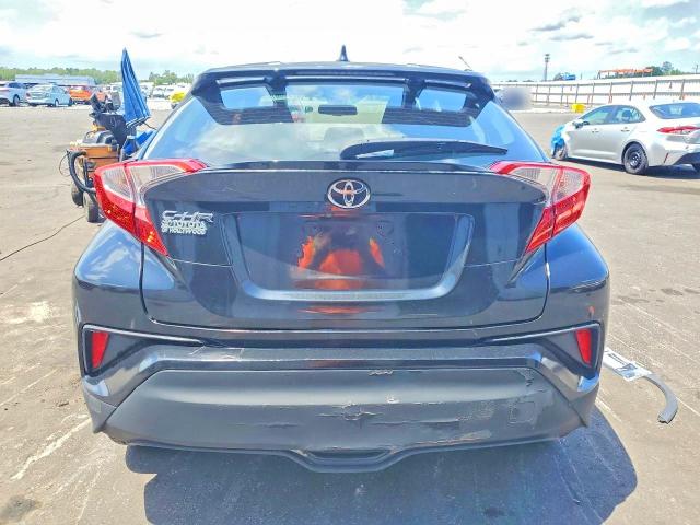57940676 :رقم المزاد ، NMTKHMBX6JR029776 vin ، 2018 Toyota C-hr مزاد بيع