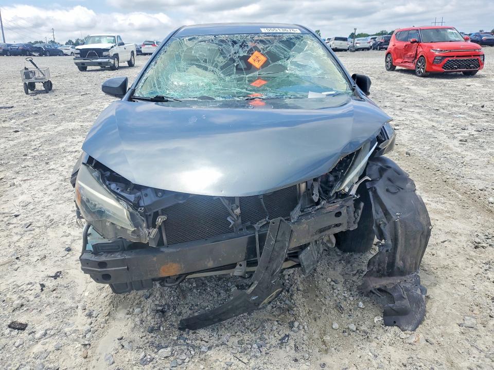 2017 Toyota Corolla მანქანა იყიდება აუქციონზე, vin: 5YFBURHE1HP685869, აუქციონის ნომერი: 55513676