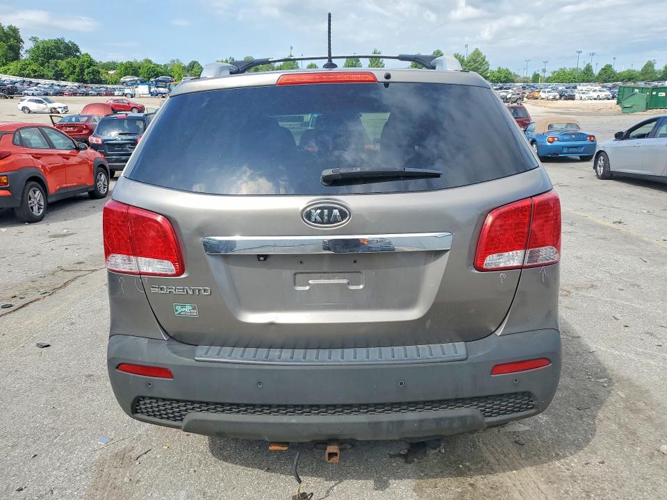56504426 :رقم المزاد ، 5XYKTCA68DG322289 vin ، 2013 Kia Sorento مزاد بيع