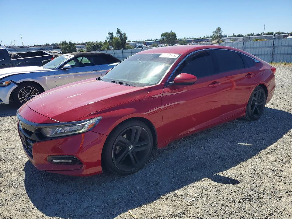 56874476 :رقم المزاد ، 1HGCV1F33JA065623 vin ، 2018 Honda Accord مزاد بيع