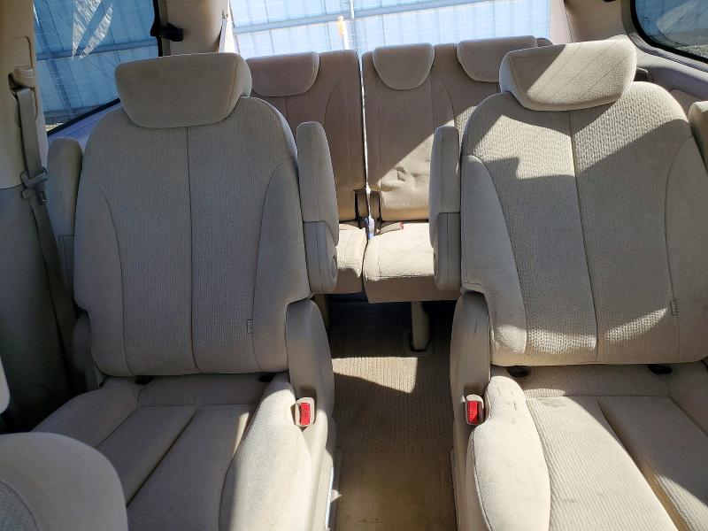 Продажа на аукционе авто 2006 Kia Sedona, vin: KNDMB233266034220, номер лота: 55591116