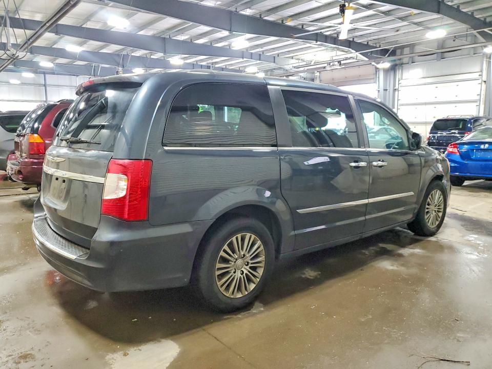 2014 Chrysler Town & Country მანქანა იყიდება აუქციონზე, vin: 2C4RC1CG0ER332742, აუქციონის ნომერი: 57687136