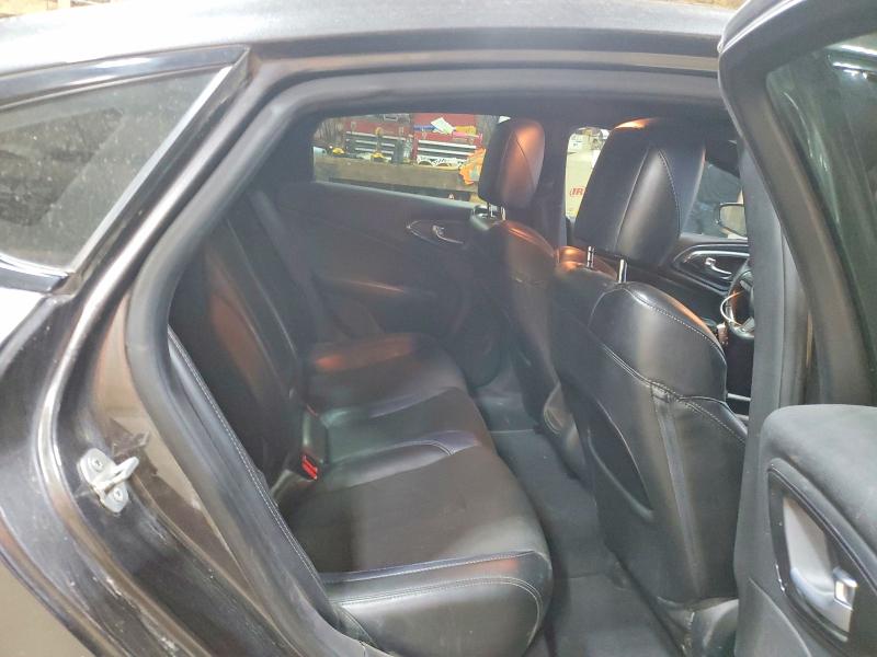 58048206 :رقم المزاد ، 1C3CCCDG3GN158475 vin ، 2016 Chrysler 200 مزاد بيع