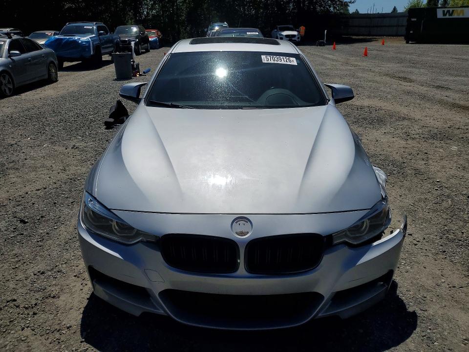 57039126 :رقم المزاد ، WBA8D9G53JNU66620 vin ، 2018 Bmw 330 مزاد بيع