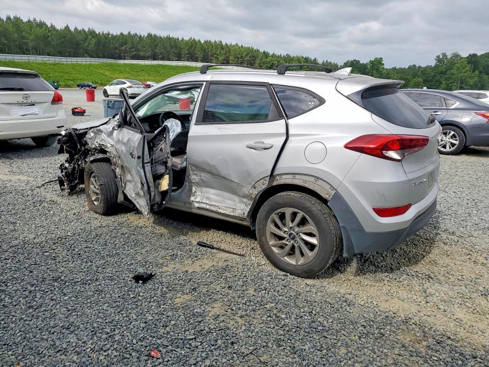 57669156 :رقم المزاد ، KM8J33A46JU694505 vin ، 2018 Hyundai Tucson مزاد بيع