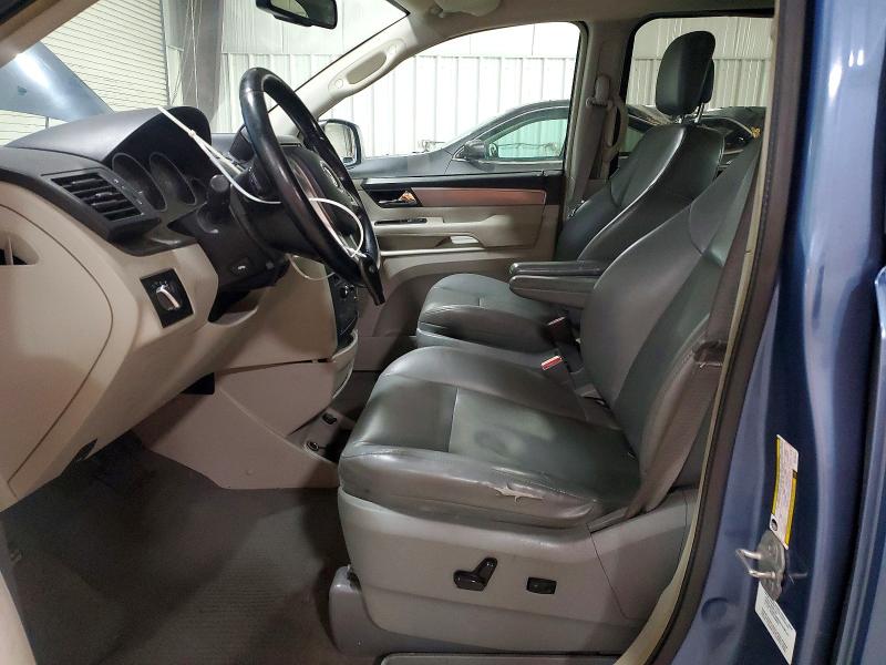 56837706 :رقم المزاد ، 2V4RW3DG2BR738797 vin ، 2011 Volkswagen Routan مزاد بيع
