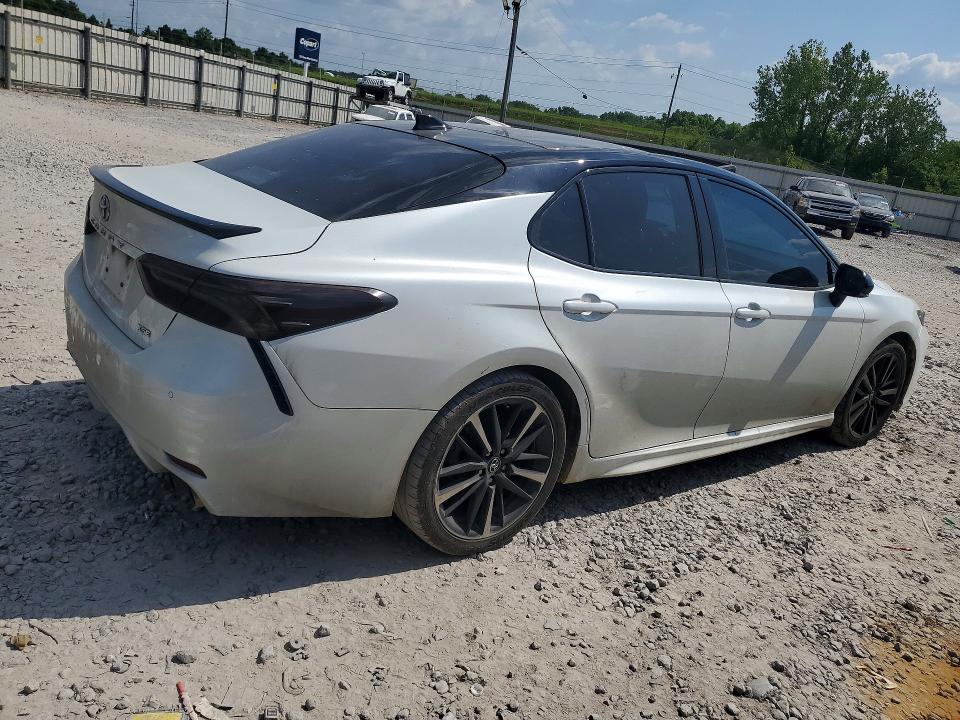 58394116 :رقم المزاد ، 4T1B61HK2JU081351 vin ، 2018 Toyota Camry مزاد بيع