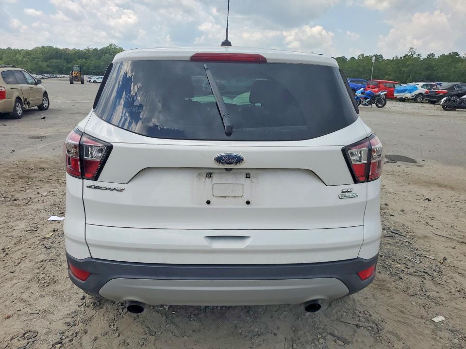 59535476 :رقم المزاد ، 1FMCU0GD0HUE39645 vin ، 2017 Ford Escape مزاد بيع