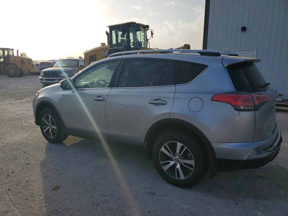 58392926 :رقم المزاد ، JTMRFREV4JJ204844 vin ، 2018 Toyota Rav4 مزاد بيع