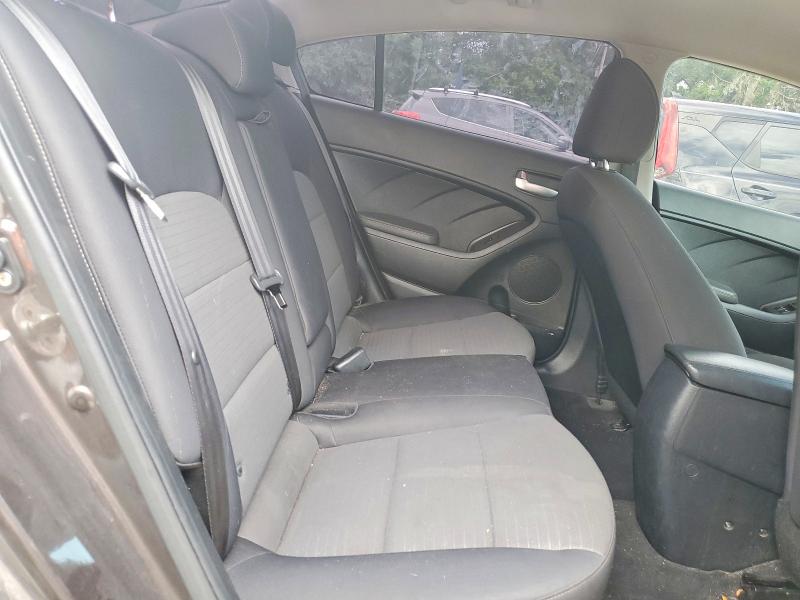 2018 Kia Forte მანქანა იყიდება აუქციონზე, vin: 3KPFL4A77JE176914, აუქციონის ნომერი: 55757126