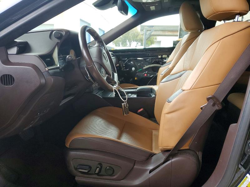58582526 :رقم المزاد ، 58ACA1C16MU004058 vin ، 2021 Lexus Es 300h مزاد بيع
