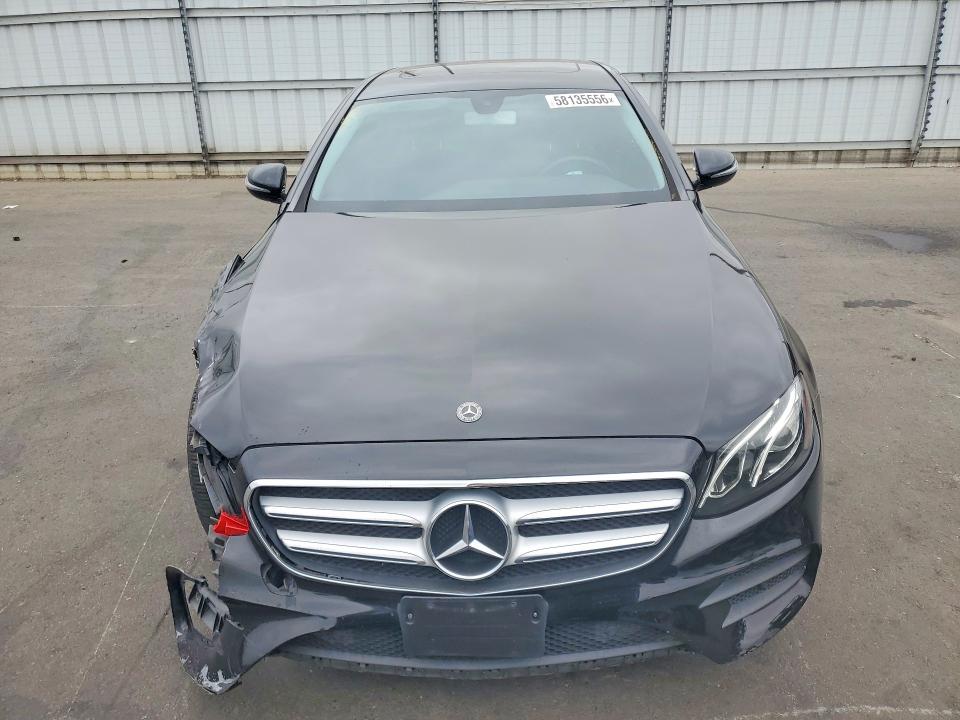 58135556 :رقم المزاد ، WDDZF4JB5KA618205 vin ، 2019 Mercedes-benz E مزاد بيع