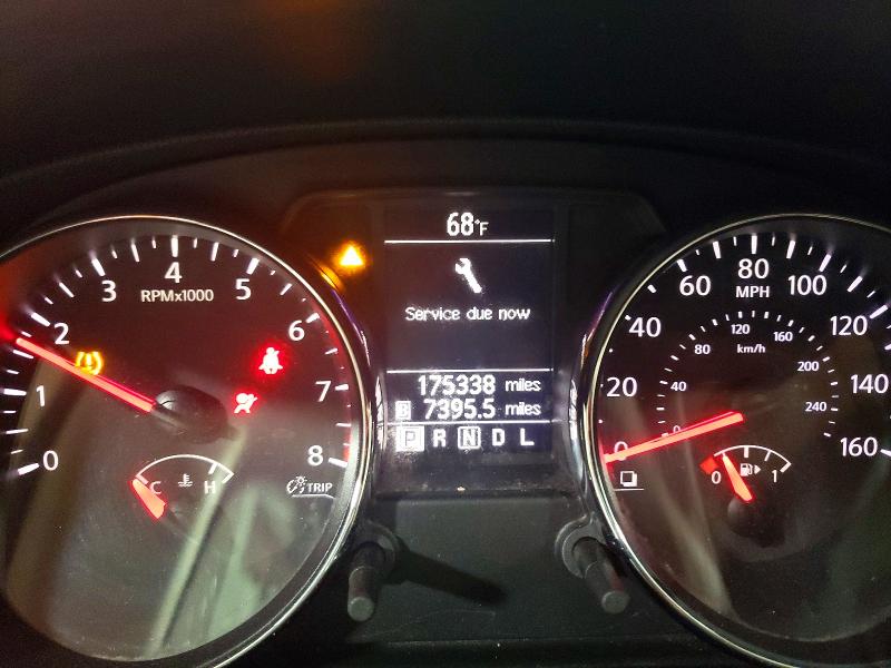 2011 Nissan Rogue მანქანა იყიდება აუქციონზე, vin: JN8AS5MV0BW300417, აუქციონის ნომერი: 57144726