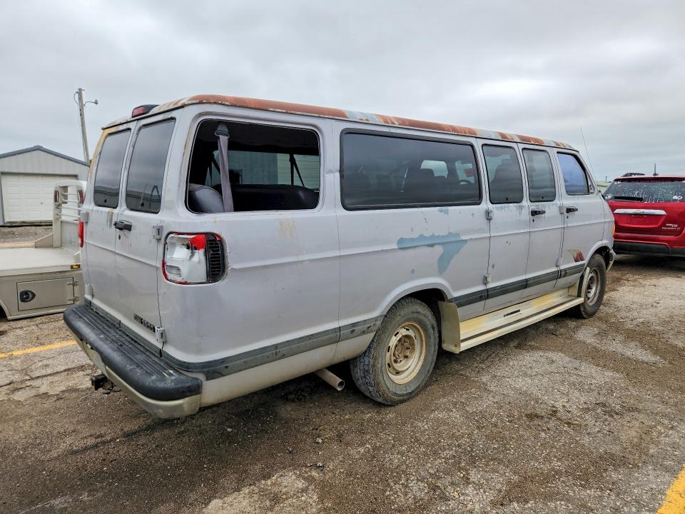 58129636 :رقم المزاد ، 2B5WB35Z1YK138632 vin ، 2000 Dodge Ram Wagon مزاد بيع
