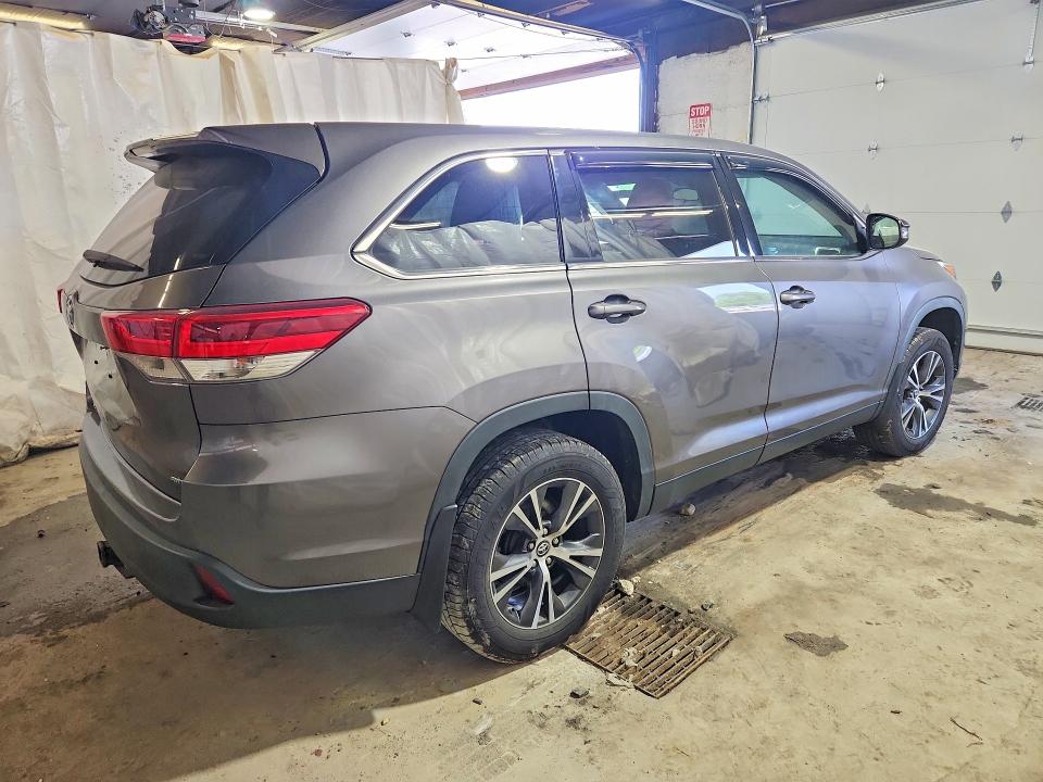Продаж на аукціоні авто 2019 Toyota Highlander, vin: 5TDBZRFH6KS704994, номер лоту: 55720456