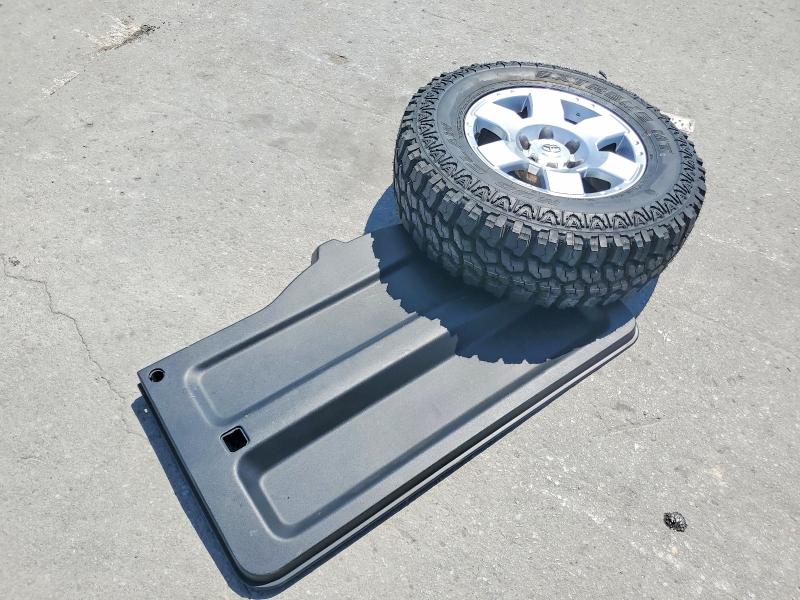 2007 Toyota Fj Cruiser მანქანა იყიდება აუქციონზე, vin: JTEZU11F270011673, აუქციონის ნომერი: 58192426