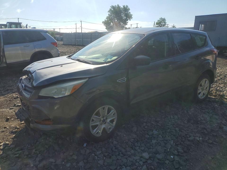 2015 Ford Escape მანქანა იყიდება აუქციონზე, vin: 1FMCU0F73FUA11674, აუქციონის ნომერი: 57347656