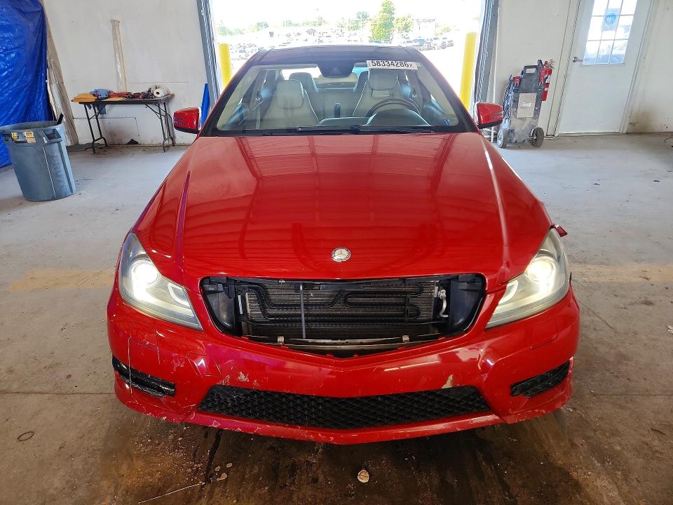Продаж на аукціоні авто 2012 Mercedes-benz C, vin: WDDGJ4HB5CF925504, номер лоту: 58334286